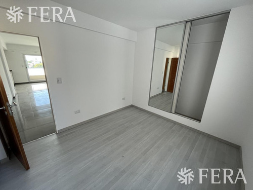 Venta De Departamento De 2 Ambientes Con Balcón En Wilde