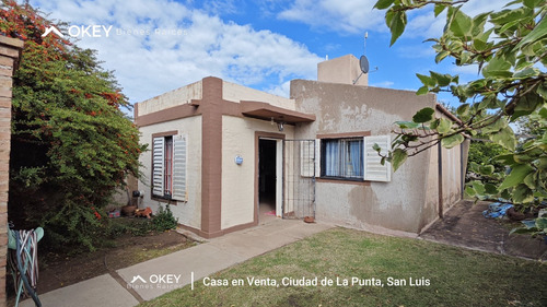Casa En La Punta, Con Ampliaciones, 4 Ambientes