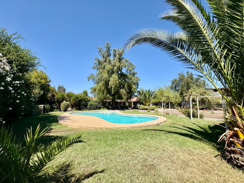 Excelente Ubicación, Casa Interior, 4d+4b+servicio+quincho