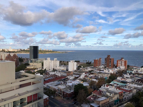 Venta Apartamento 2 Dormitorios En Barrio Sur Con Garaje Doble Y Box ¡increíbles Vistas!