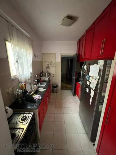 Apto En Venta Con Renta 4 Dormitorios, 2 Baños-centro