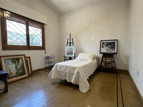 Barrio Juniors - Se Vende Casa De 2 Dorm - Patio Con Asador - Disponibilidad Inmediata