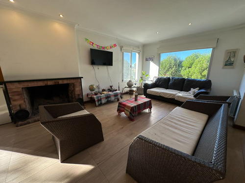 Venta Casa 3 Dormitorios Barrio La Armonía Con Cochera