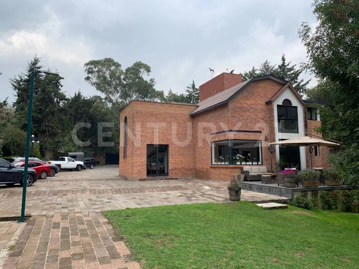 Venta Rancho Hipico Con 10 Recamaras Ubicado En Xochimilco Cdmx