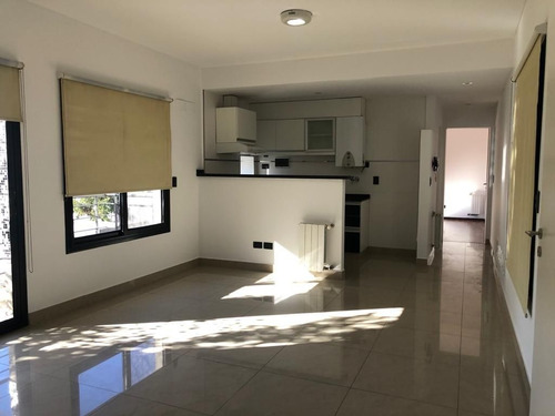 Imagen 5 de 16 de Departamento En Venta En Florencio Varela