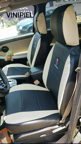 Cubreasientos Toyota Hilux Estacas Std. Mod. 2021