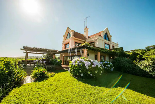 Casa De Lujo Frente Al Mar.