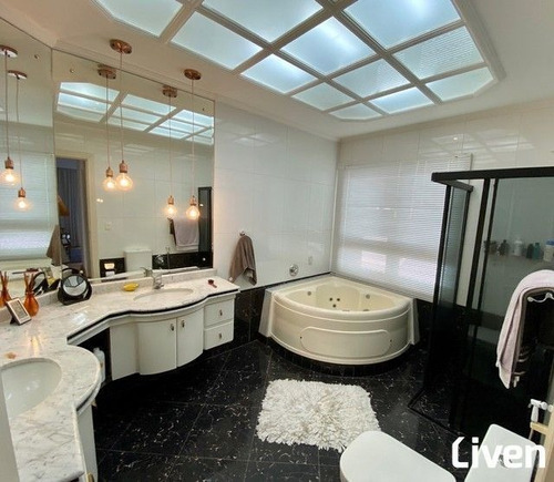 Imagem 7 de 10 de Casa Excepcional Com 3 Suítes, Varanda Com Churrasqueira E Piscina No Sunset Park - 8882