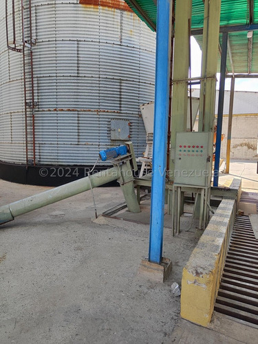 Galpones En Alquiler Zona Industrial Ii De Barquisimeto Estado Lara Cod.24-27479 Nd