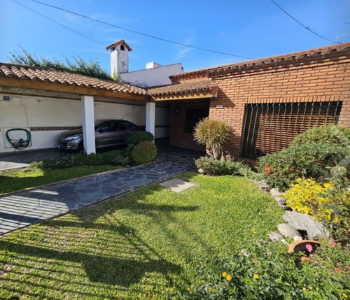 Casa Chalet 4 Amb + 2 Amb En Venta El Palomar