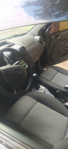 Ford Fiesta Sedan 1.6