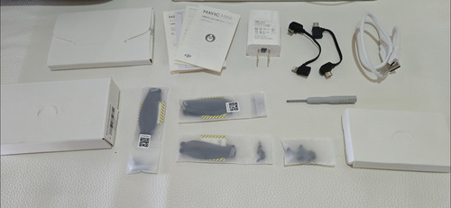 Mini Drone Dji Mavic Mini Fly More Combo Com Cámara 2.7k Branco (Usado)