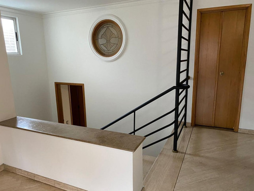 Imagen 8 de 21 de Genial Casa De 4 Niveles En Venta El Poblado