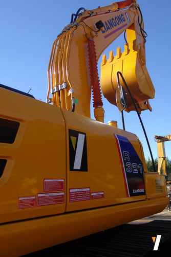 Excavadora Liangong R321 Potencia 175 Hp