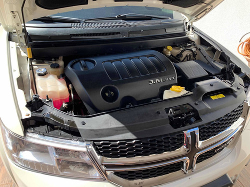 Imagem 14 de 15 de Dodge Journey 2014 3.6 R/t 5p