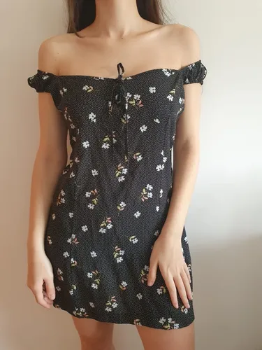 Vestido Strapless Suelto Floreado Vestido Strapless Suelto Floreado