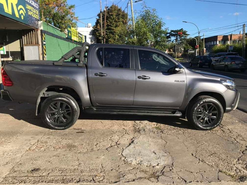 Toyota Hilux 2.8 Cd Srv 177cv 4x2 2017