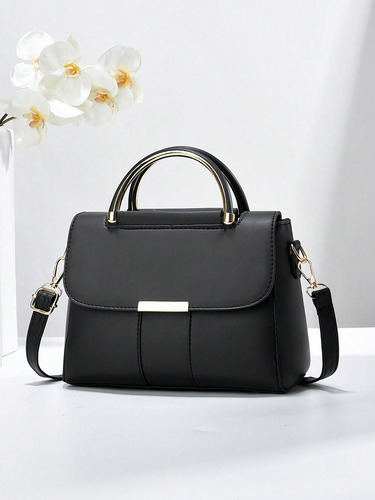 Bolso Rectangular Minimalista Con Solapa Y Asas Dobles
