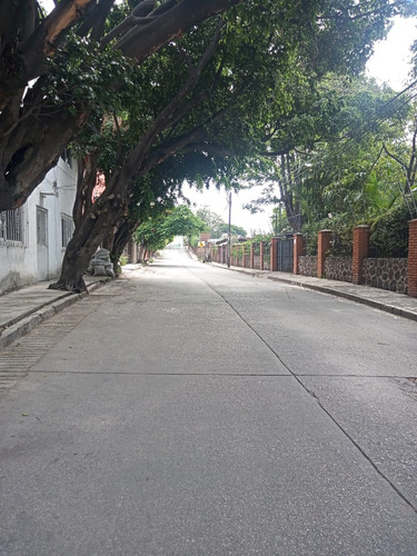 Terreno En Esquina Con Excelente Ubicacion