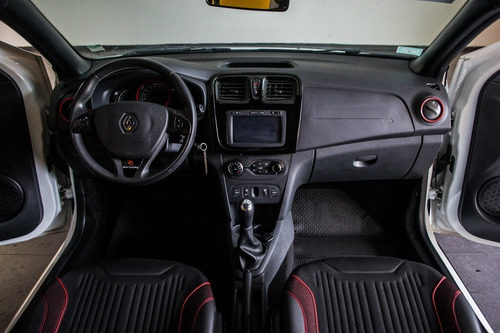 Imagen 9 de 15 de Renault Sandero Stepway 2016 1.6 Rip Curl 105cv Ppp