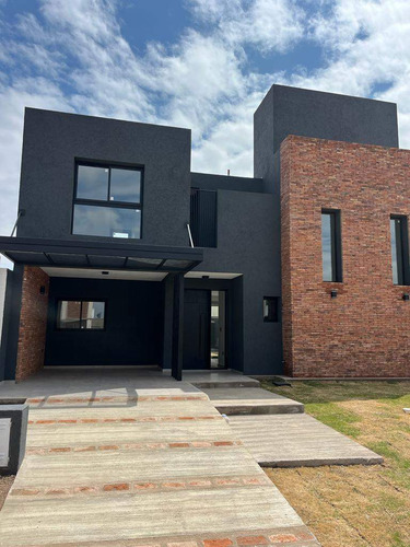 Duplex San Ignacio Village