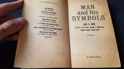 Man And His Symbols Carl Gustav Jung En Ingles Ilustrado (Usado)