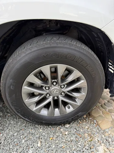 Lexus GX Árabe