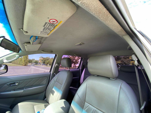 Toyota Hilux 3.0 Cd Srv Cuero I 171cv 4x4 2011