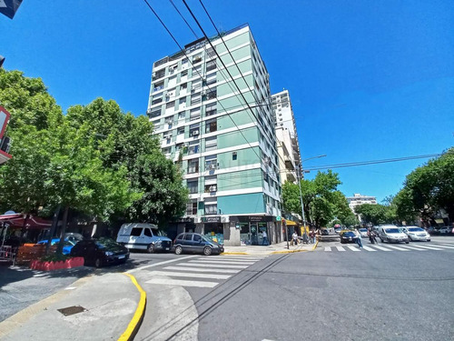 Venta Departamento 3 Ambientes. Muy Buen Estado En El Barrio Floresta
