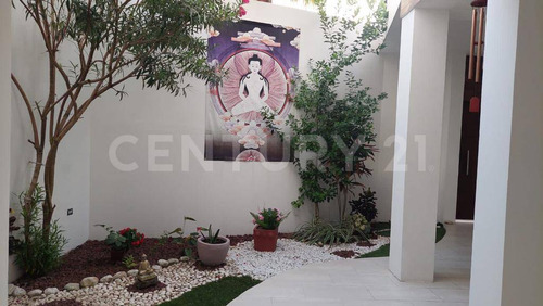 Casa En Venta, Col. Celanese, Coatzacoalcos Ver.