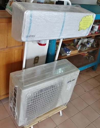 Aire Acondicionado Minisplit York Frio Calor 1 Ton 220v