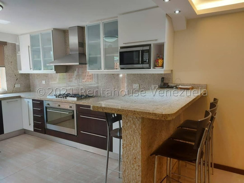 Imagen 6 de 30 de En Exclusivo Conjunto Muy Cerca De Farmatodo El Hatillo, Con Bellas Áreas Sociales, Jardín Privado, Hermosos Towhouse