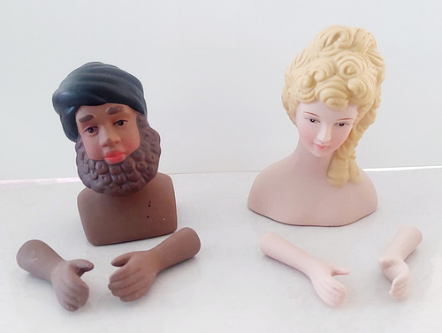 Figuras De Porcelana De Cabeza De Ángel Con Brazos. C7 (Usado)
