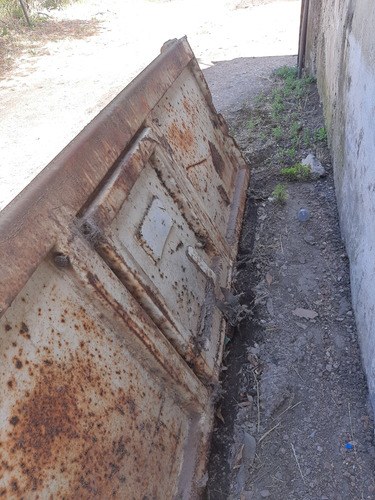 Puerta De Fierro Para Caja Volcadora De Camión 