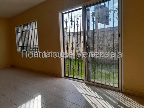 Erika Armeya Vende, Casa En La Urbanizacion Villa Granada De La Mora De Cabdare. Flex: 25-18453