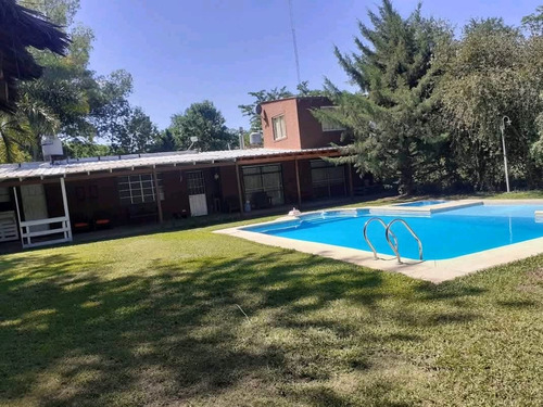 Vendo Casa Quinta Ubicada En Tomas Jofre - Mercedes Bs. As.
