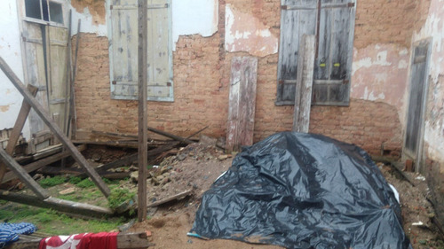 Tereno De Uma Area Otima Para Construir Uma Casa E Ou Um Predio - 1262