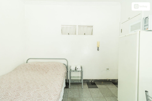 Imagem 2 de 9 de Aluguel De Flat Com 15m² E 1 Quarto - 7767