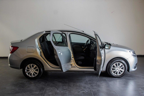 Imagen 12 de 14 de Renault Logan 1.6 Expression 85cv Nac 2017 Ab461