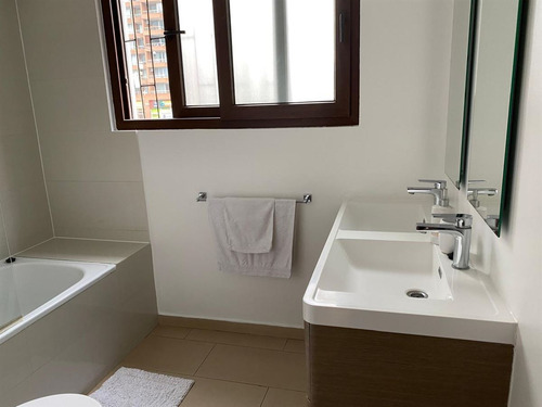 Departamento Venta De 4 Dorm En Las Condes, A Pasos De Metro