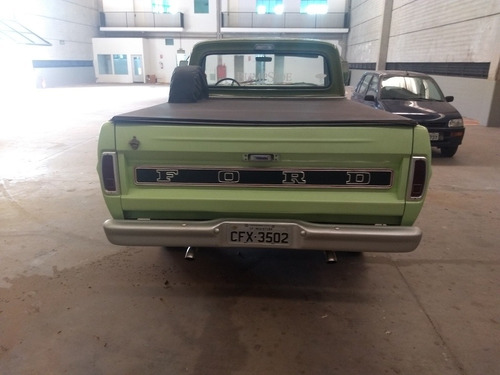 Ford F-1000 V8