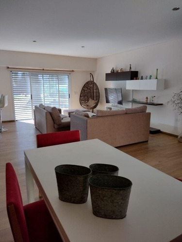 Imagen 4 de 14 de Casa En Venta En Parque Leloir