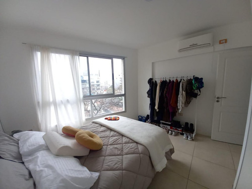 Venta Departamento 2 Amb. En Parque Chas Con Cochera