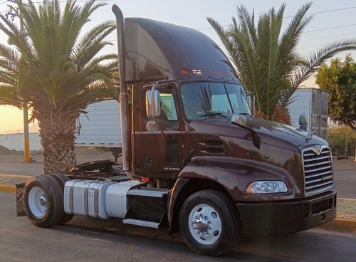 Excelente Tractocamion Mulita Mack Año 2012 Estándar 10 Velo