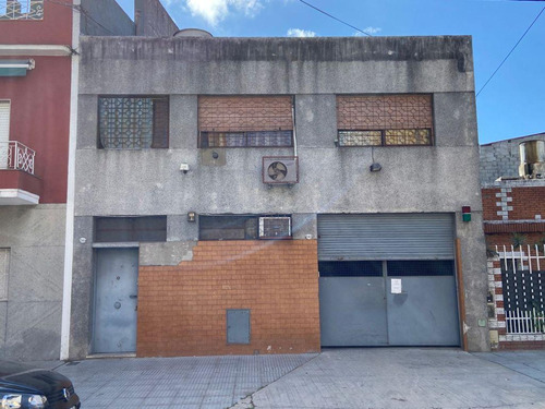 Venta Deposito/galpón Con Oficina Pompeya