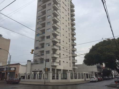 Imagen 1 de 13 de Departamento En Venta En Lanus Este