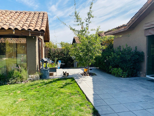 Imagen 2 de 26 de Casa En Venta De 7 Dorm. 4 Baños, Ciudad Satélite, En Maipú