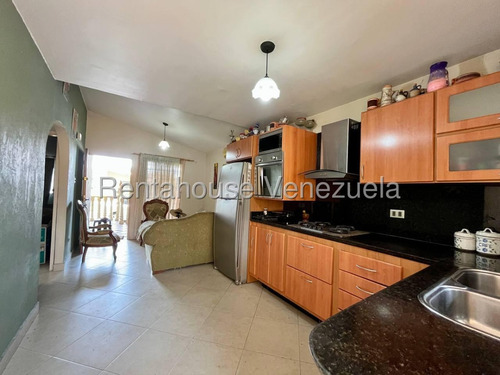 Gisselle Lobo Tiene En Venta Linda Casa Acogedora Con Vigilancia Las 24 Horas Cocina En Mamposteria Con Todos Los Servicios Basicos 2 5 1 9 2 5 5