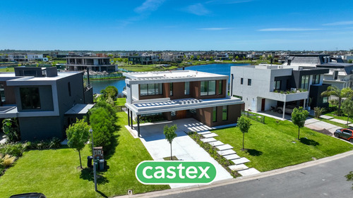 Casa A La Laguna Con Pileta En Venta En Costas, Puertos, Escobar