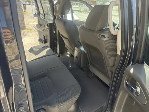 Nissan Frontier 4.0 Pro-4x V6 4x2 Mt